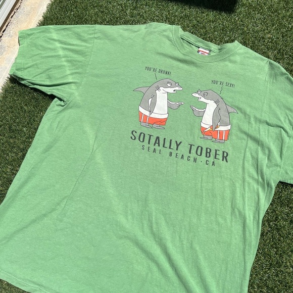 VTG 00’s Funny Seal Beach, CA Drinking Shark Tee - Picture 3 of 5